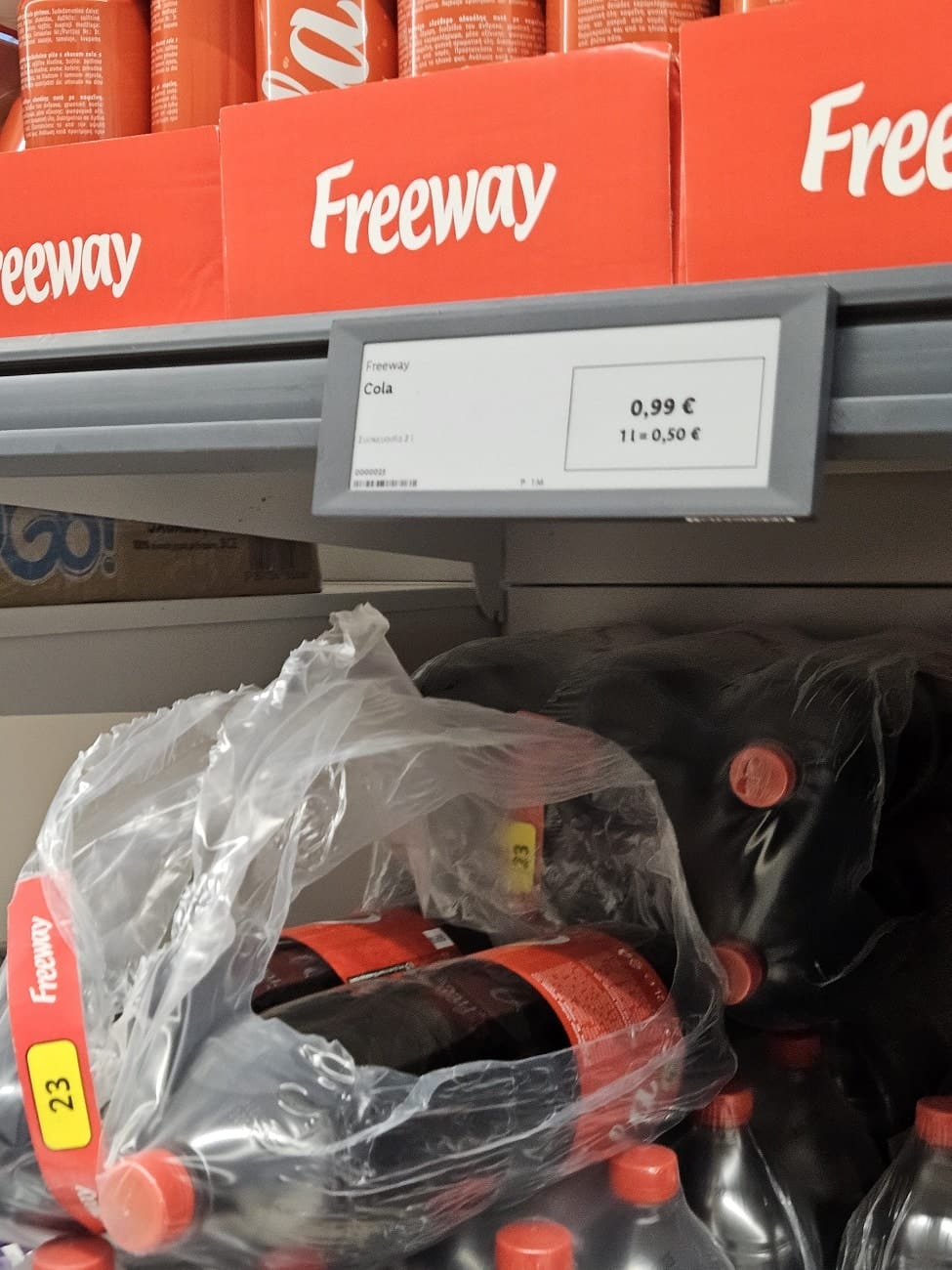 Τιμές τώρα Ασύλληπτα φθηνότερη Cola 0.99 με του ευρώ τα 2 λίτρα και με εξαιρετική γεύση 1 1 1